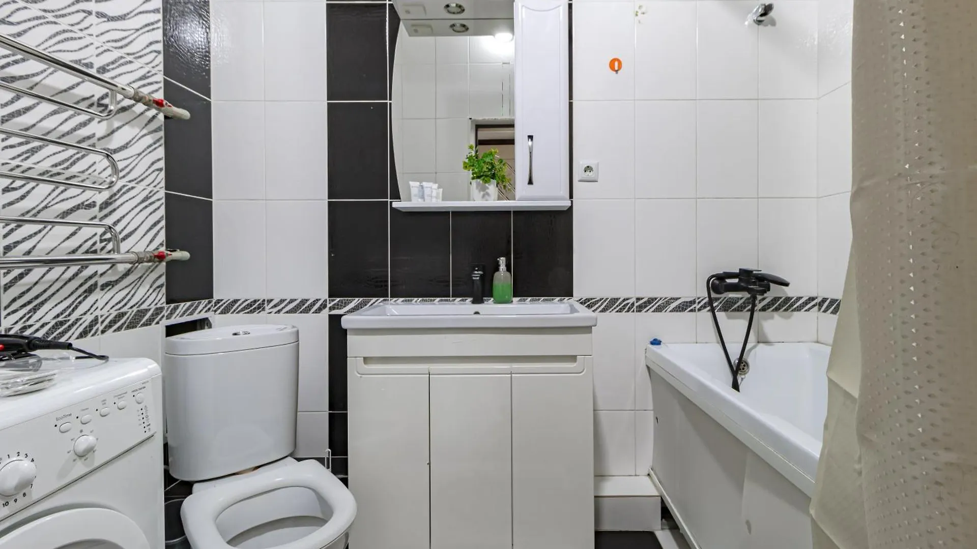 Apartment Уютная Квартира На Кабанбай Батыра 58Б Nur-Sultan